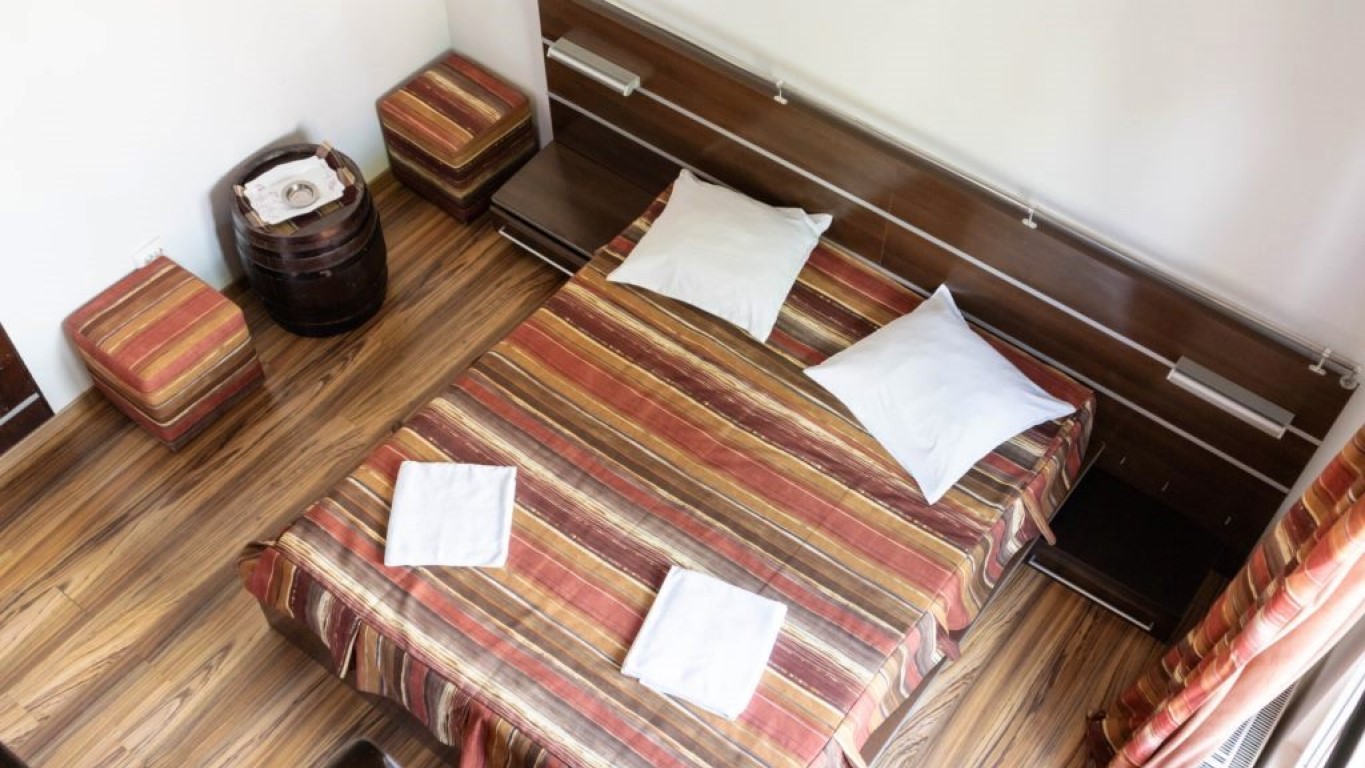 Camere Complex Lacul Benga